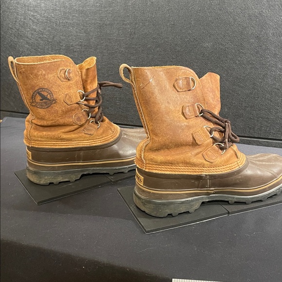 Sorel x Eddie Bauer Leather-Rubber Duck Boots - Picture 2 of 10